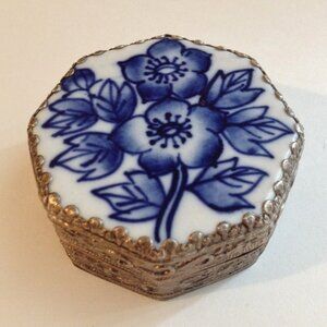 Vintage Porcelain Blue Flower Trinket Jewelry Box Octagon Mirror Silver Metal